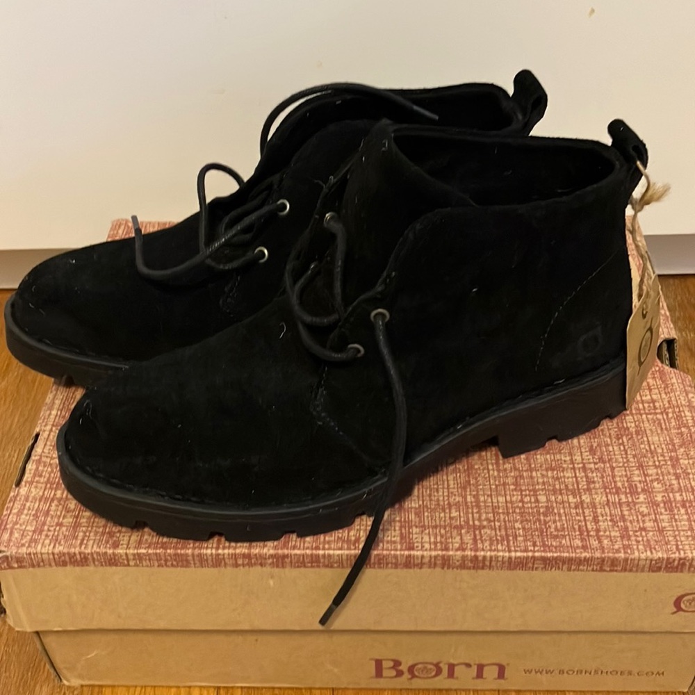 Born- Pemberley Chukka Boot suede boots